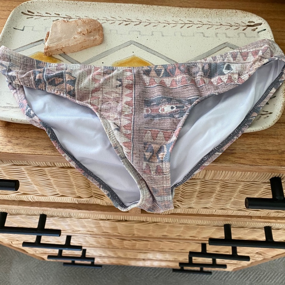 2 NiyamaSol bikini bottoms